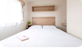 Seal Bay, West Sands